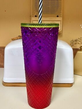 Starbucks She x This ombré purple red jeweled tumbler green top w black white 24
